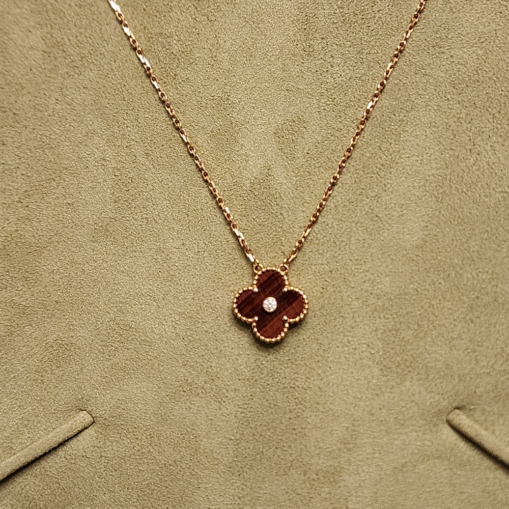 Gorgeous 18k Van Cleef & Arpels Special Holiday Edition Bullseye Clover Alhambra - Picture 3 of 11